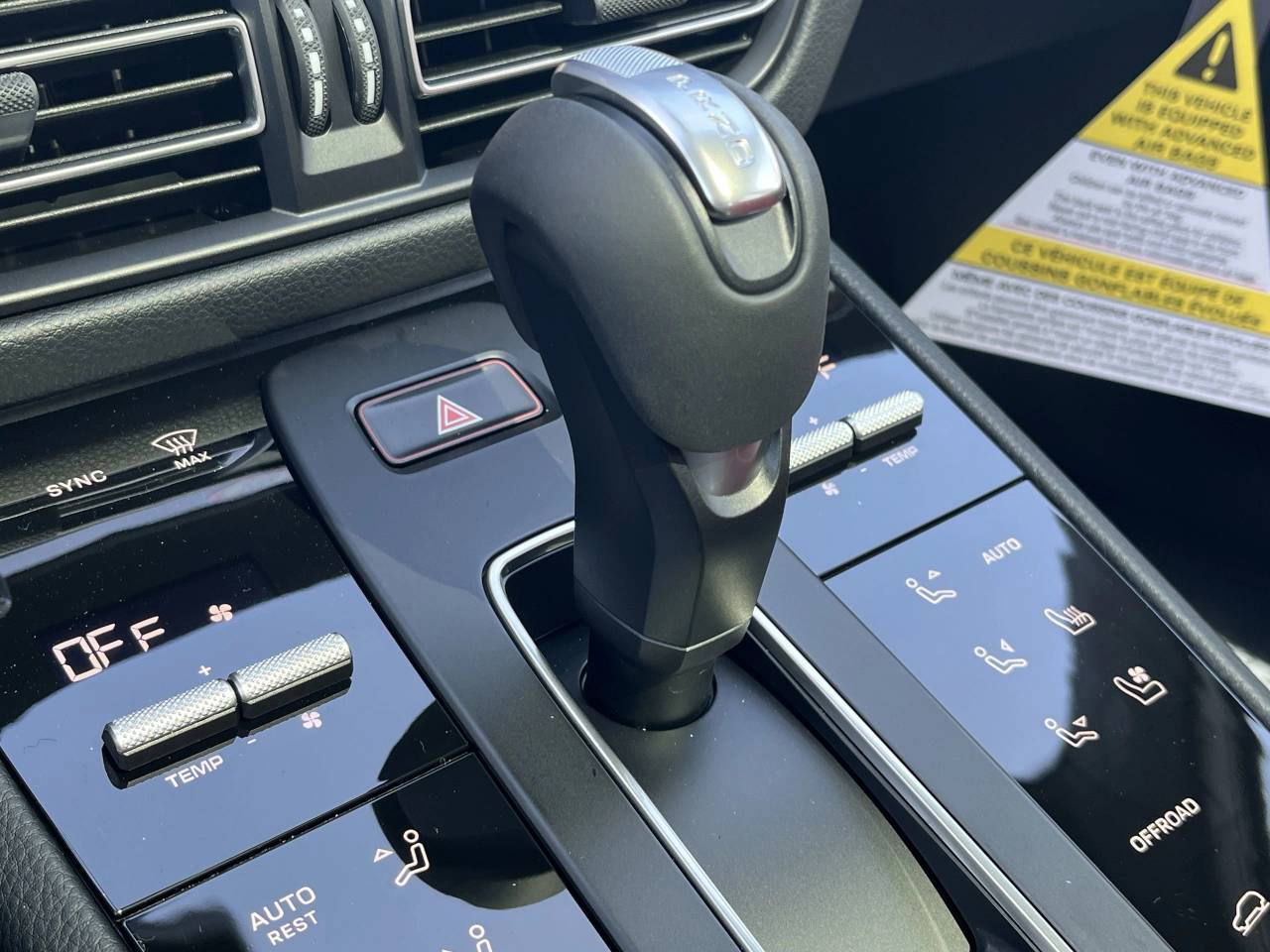 2025 Porsche Macan S photo 15