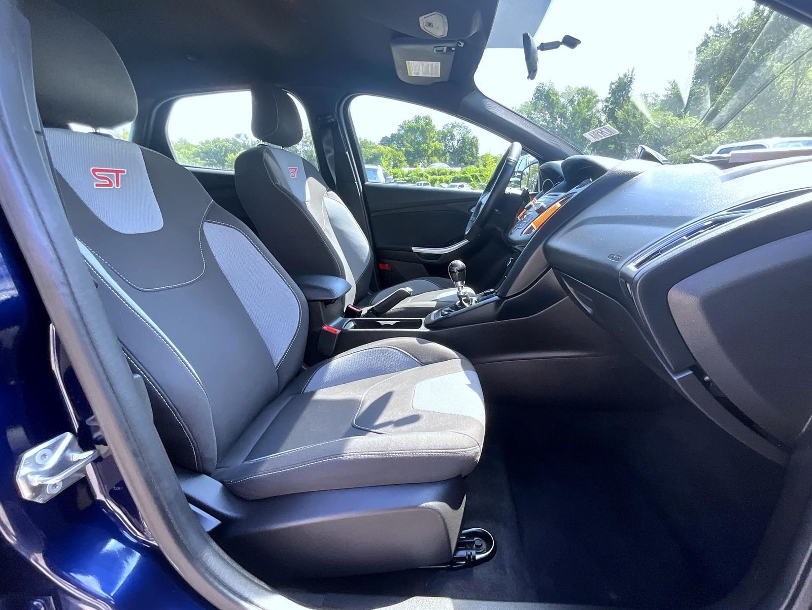2017 Ford Focus ST photo 15