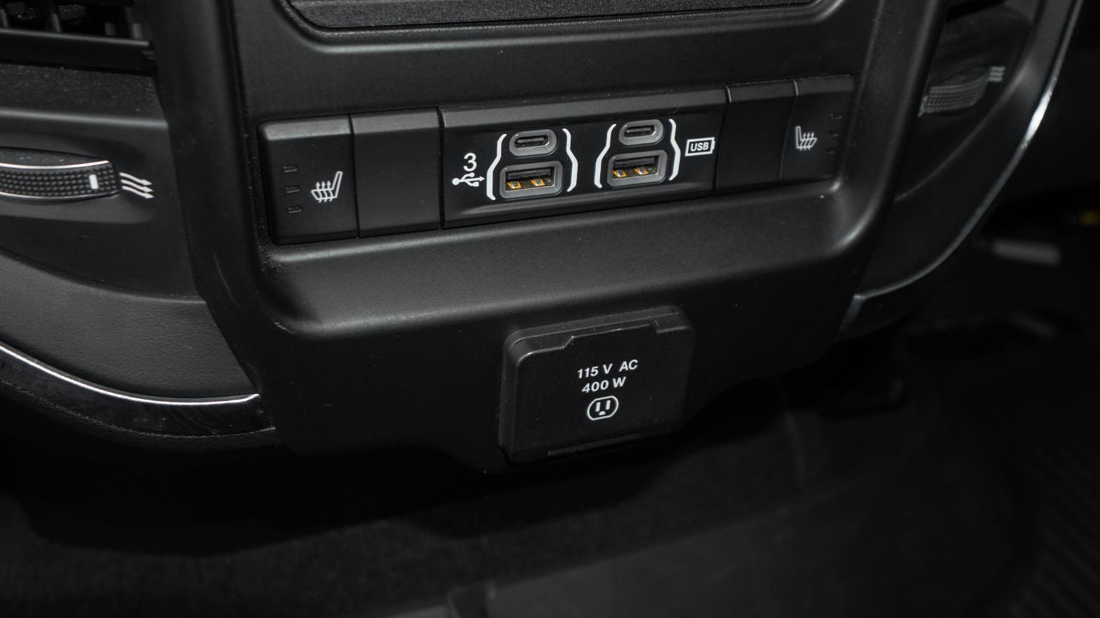 2019 Ram 1500 Laramie photo 9
