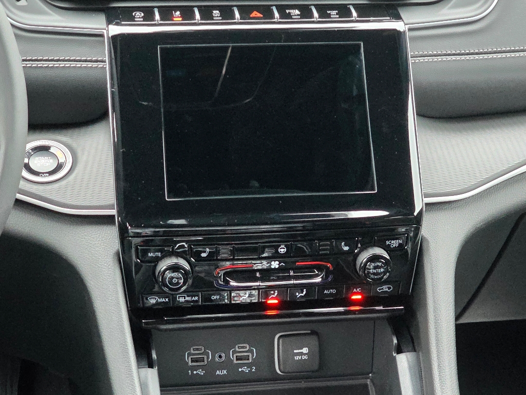 2025 Jeep Grand Cherokee Altitude X photo 3