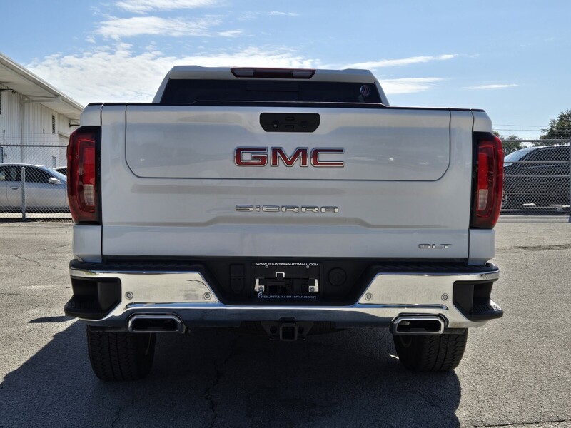 2022 Gmc Sierra 1500 SLT photo 4