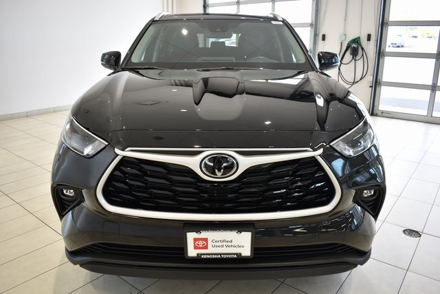 2024 Toyota Highlander XLE photo 3