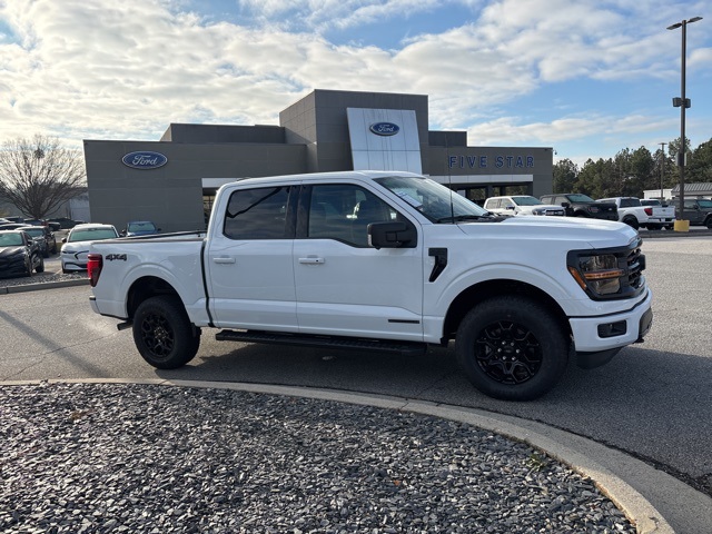 2025 Ford F-150 XLT's photo