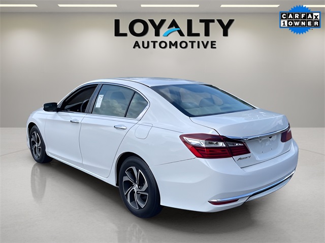 2017 Honda Accord LX photo 2