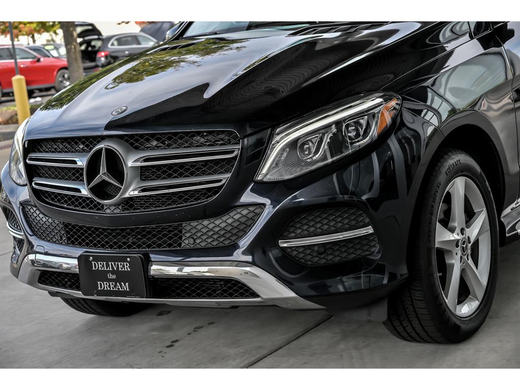 2017 Mercedes Benz GLE 350 4MATIC photo 4