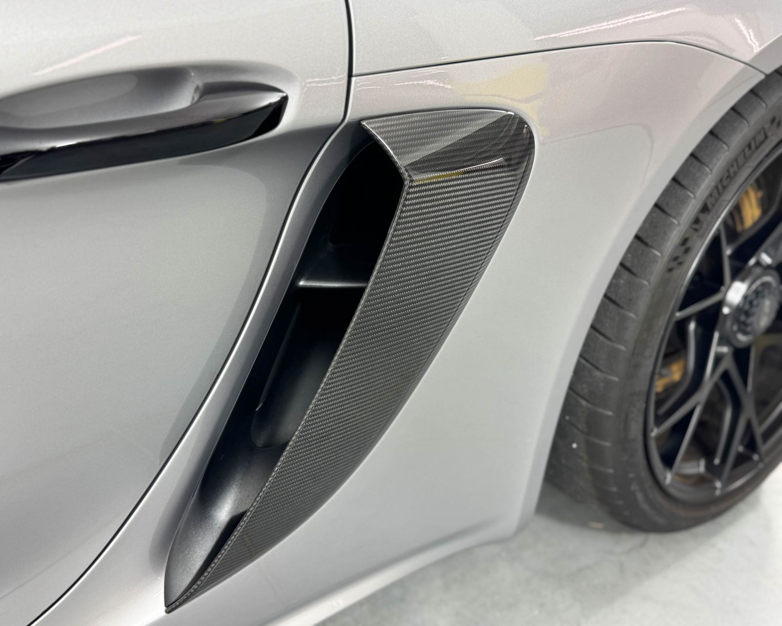 2024 Porsche Cayman GT4 RS photo 38