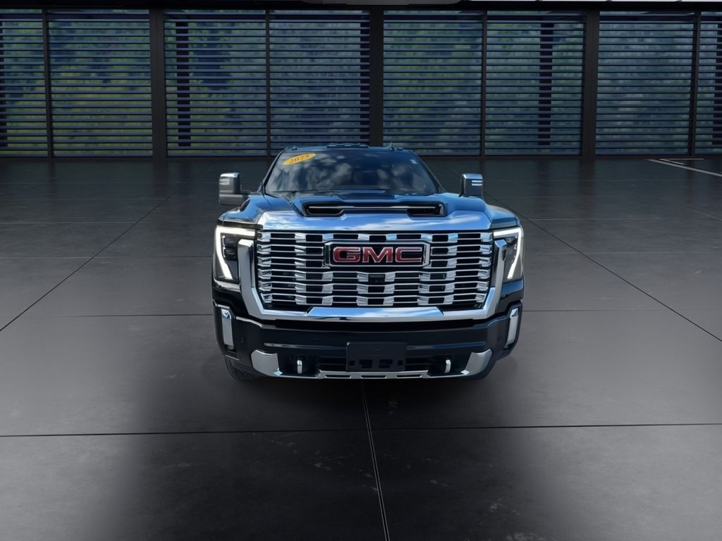 2025 Gmc Sierra HD Denali photo 2