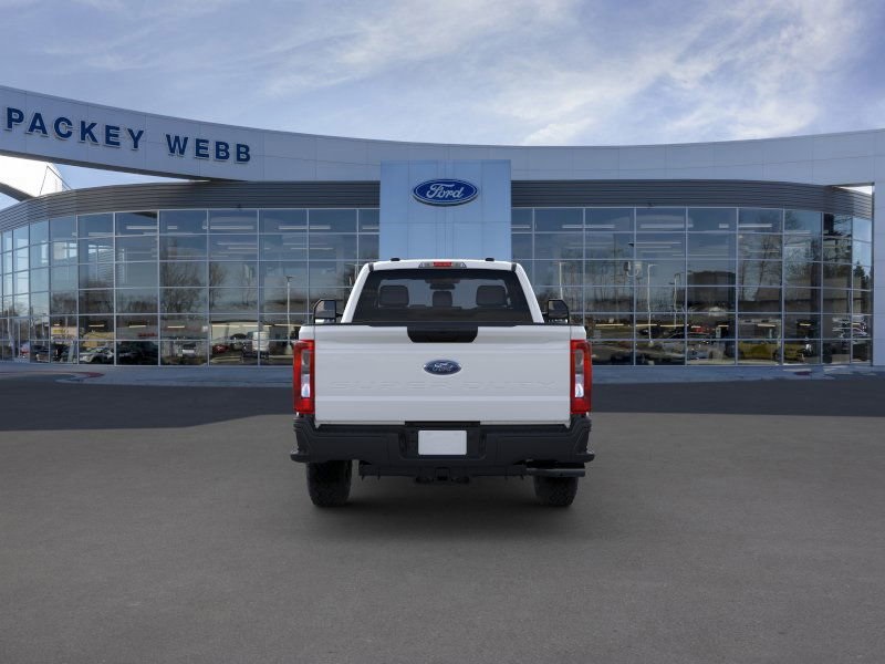 2025 Ford F-250 XLT photo 6