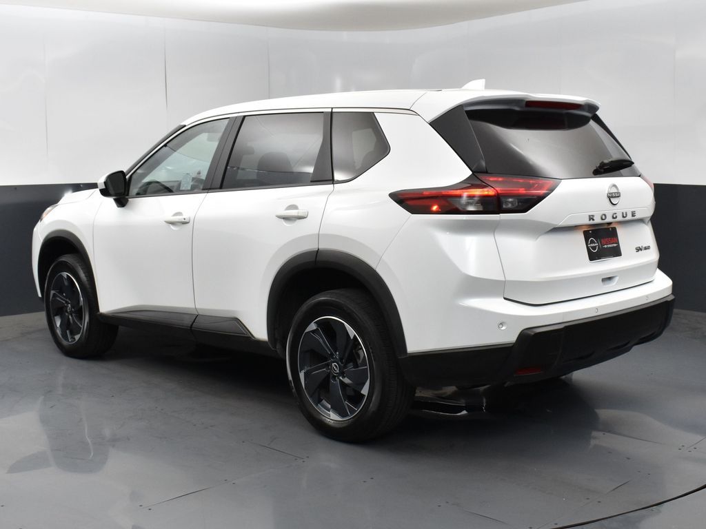 2024 Nissan Rogue SV photo 4
