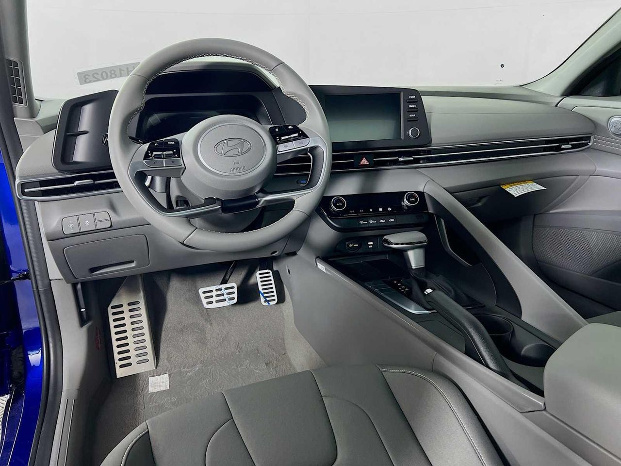 2025 Hyundai Elantra SEL Sport photo 6