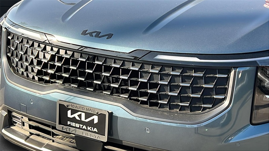 2026 Kia Carnival SX photo 4