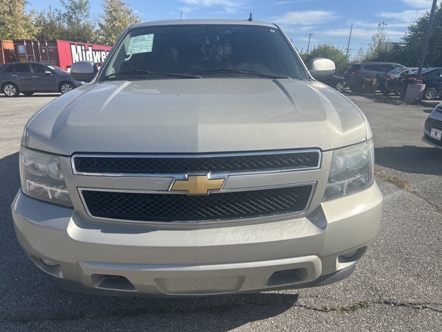 2013 Chevrolet Tahoe LT photo 2