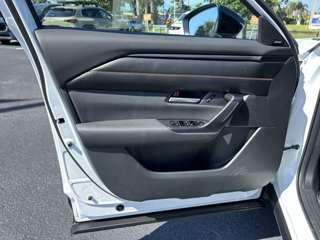 2025 Mazda CX-50 Premium photo 6