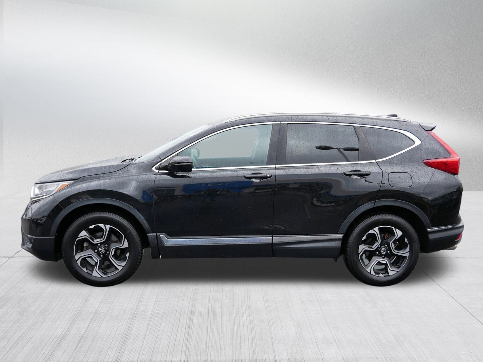 2017 Honda CR-V Touring photo 4