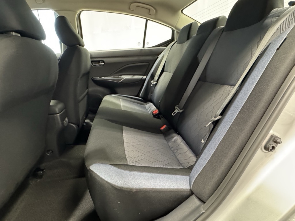 2025 Nissan Versa SV photo 17