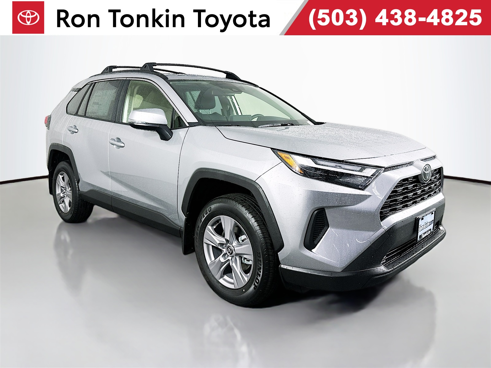 2025 Toyota RAV4 XLE's photo