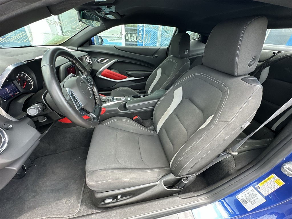 2021 Chevrolet Camaro LT1 photo 11