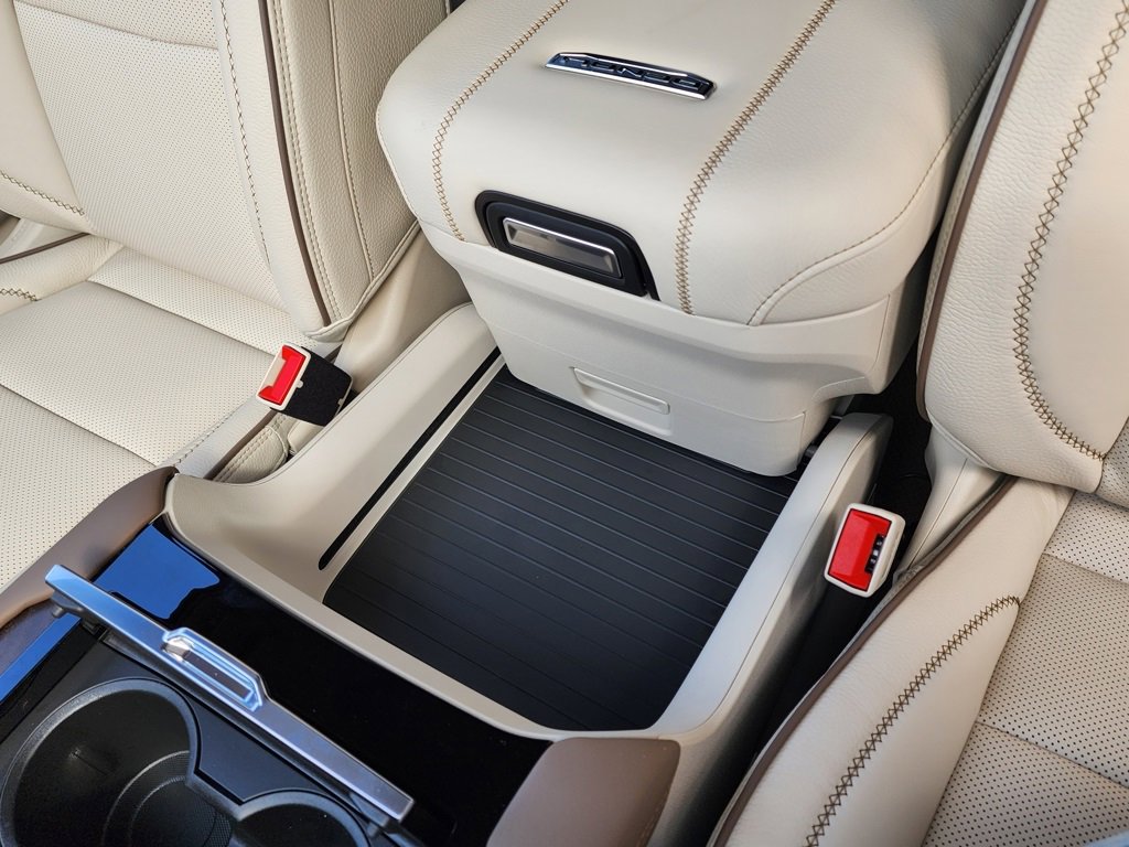 2026 Gmc Yukon Denali photo 35