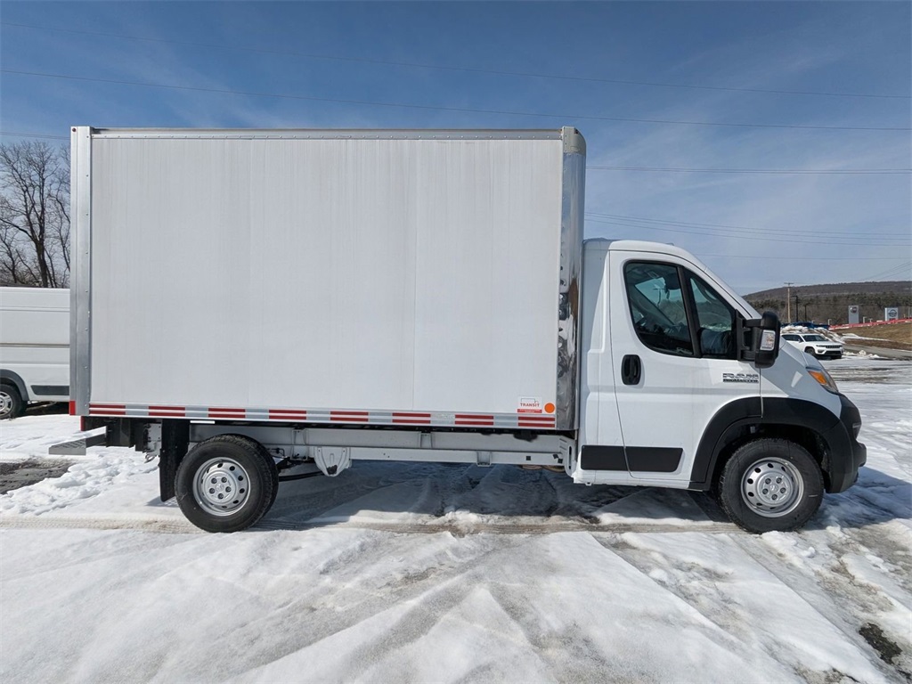 2023 Ram ProMaster 3500 Cutaway photo 2