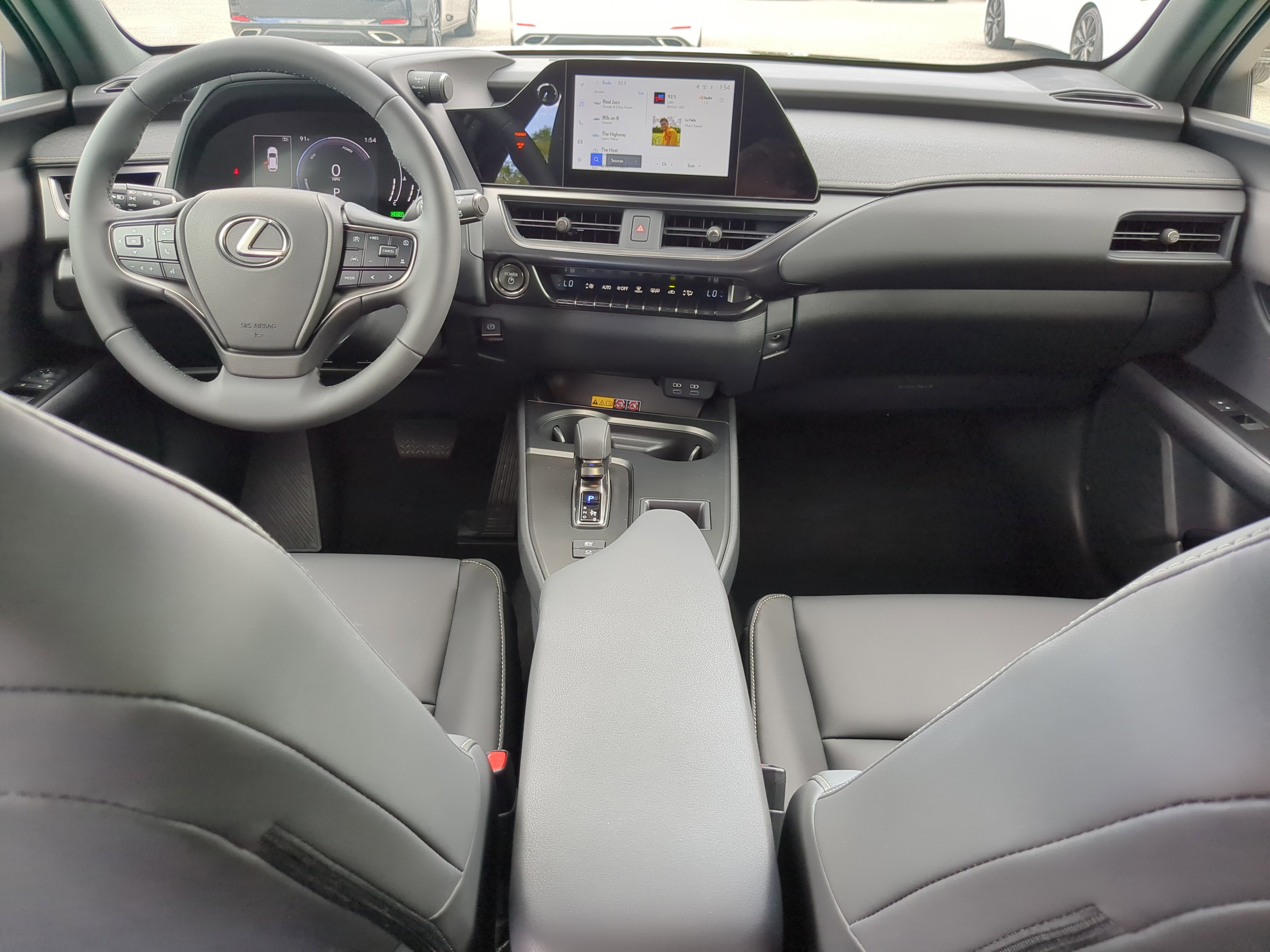 2025 Lexus UX photo 12