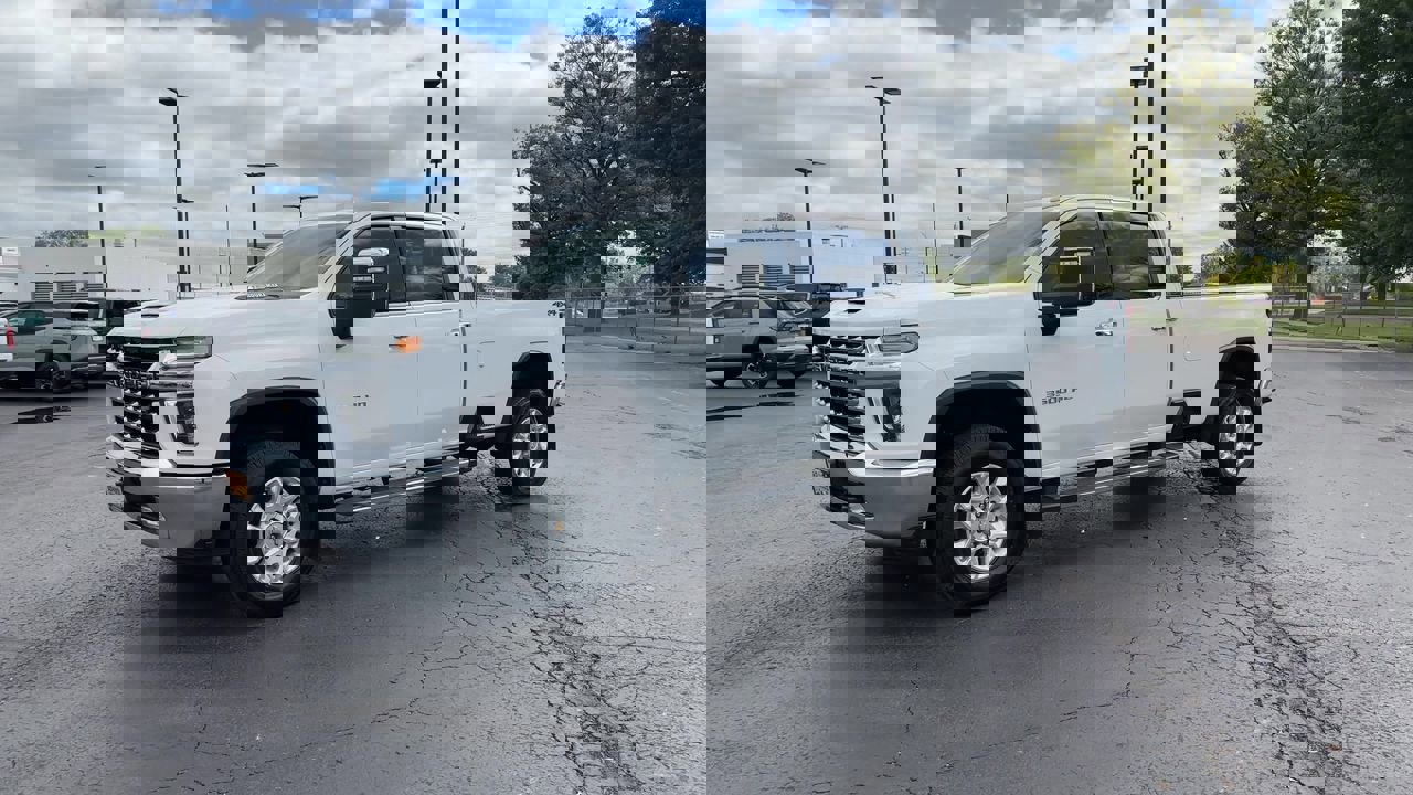 2021 Chevrolet Silverado 3500HD LTZ photo 4