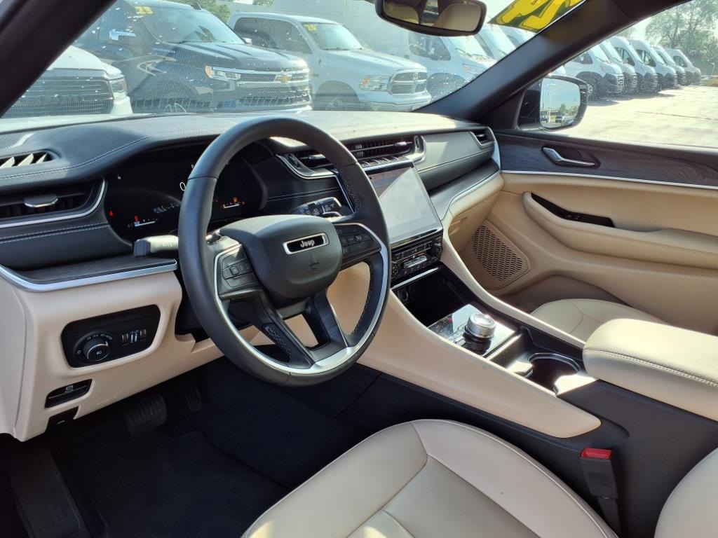 2024 Jeep Grand Cherokee Limited photo 5