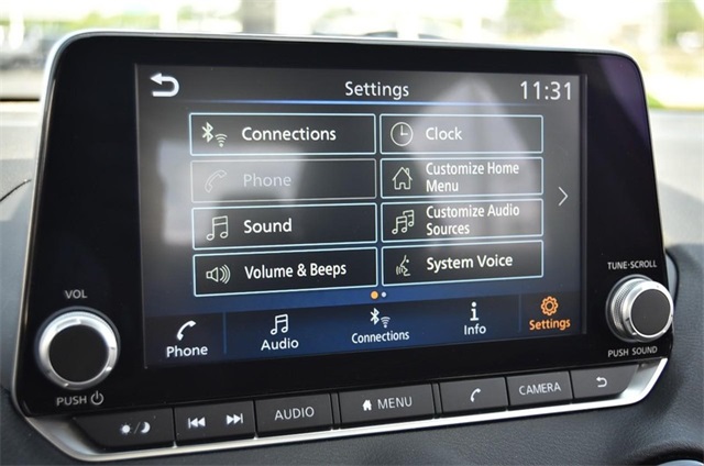 2024 Nissan Sentra SR photo 12