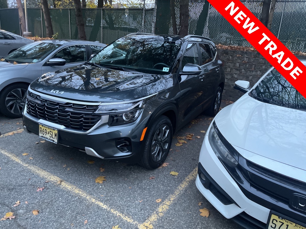 2024 Kia Seltos S's photo