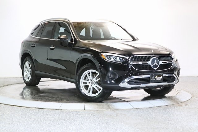 2023 Mercedes Benz GLC 300 4MATIC photo 2