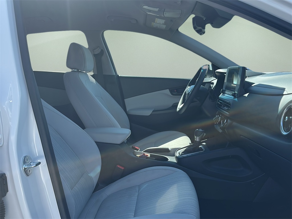 2023 Hyundai Kona SEL photo 18