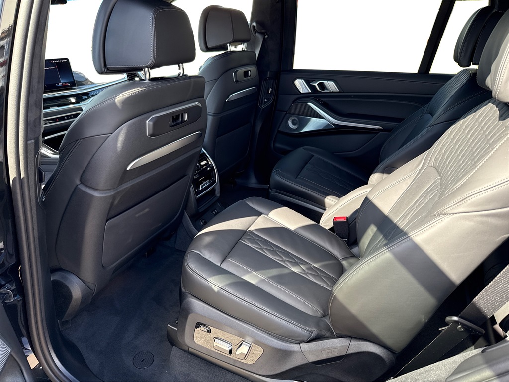 2026 Bmw X7 M60i photo 10
