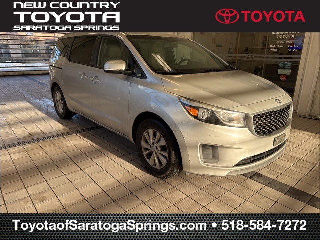 2016 Kia Sedona LX's photo