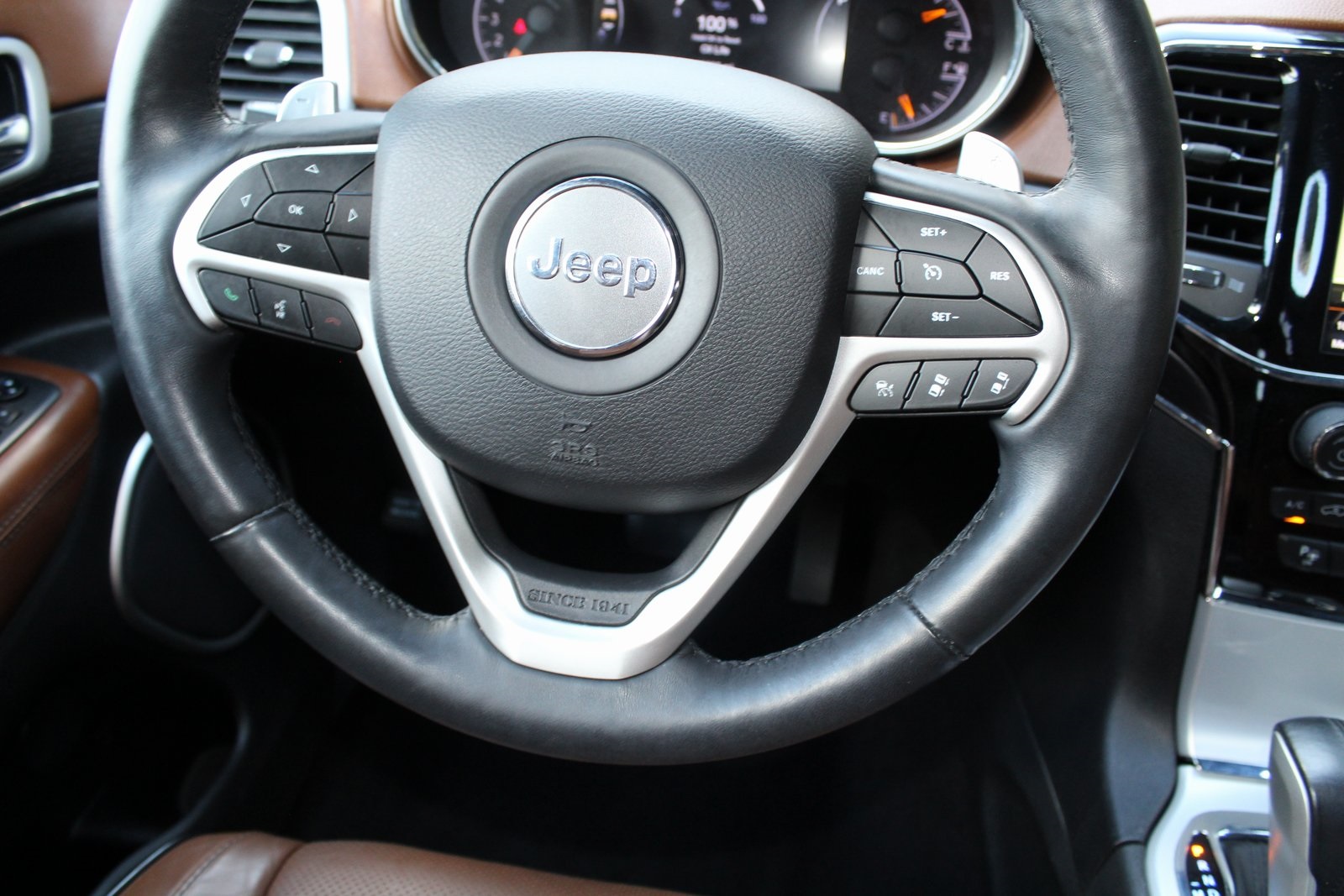 2019 Jeep Grand Cherokee Summit photo 17