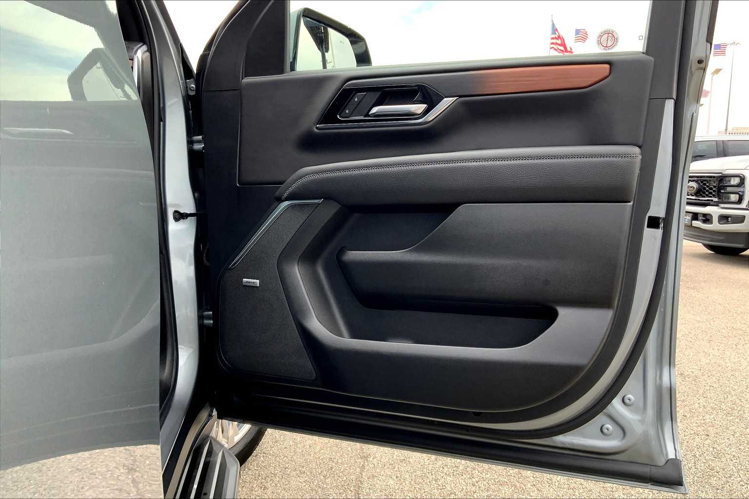 2025 Gmc Yukon Denali photo 41