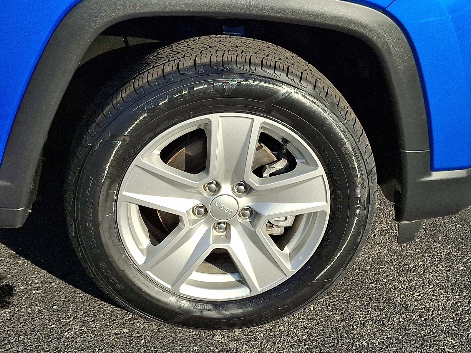 2022 Jeep Compass Latitude photo 4