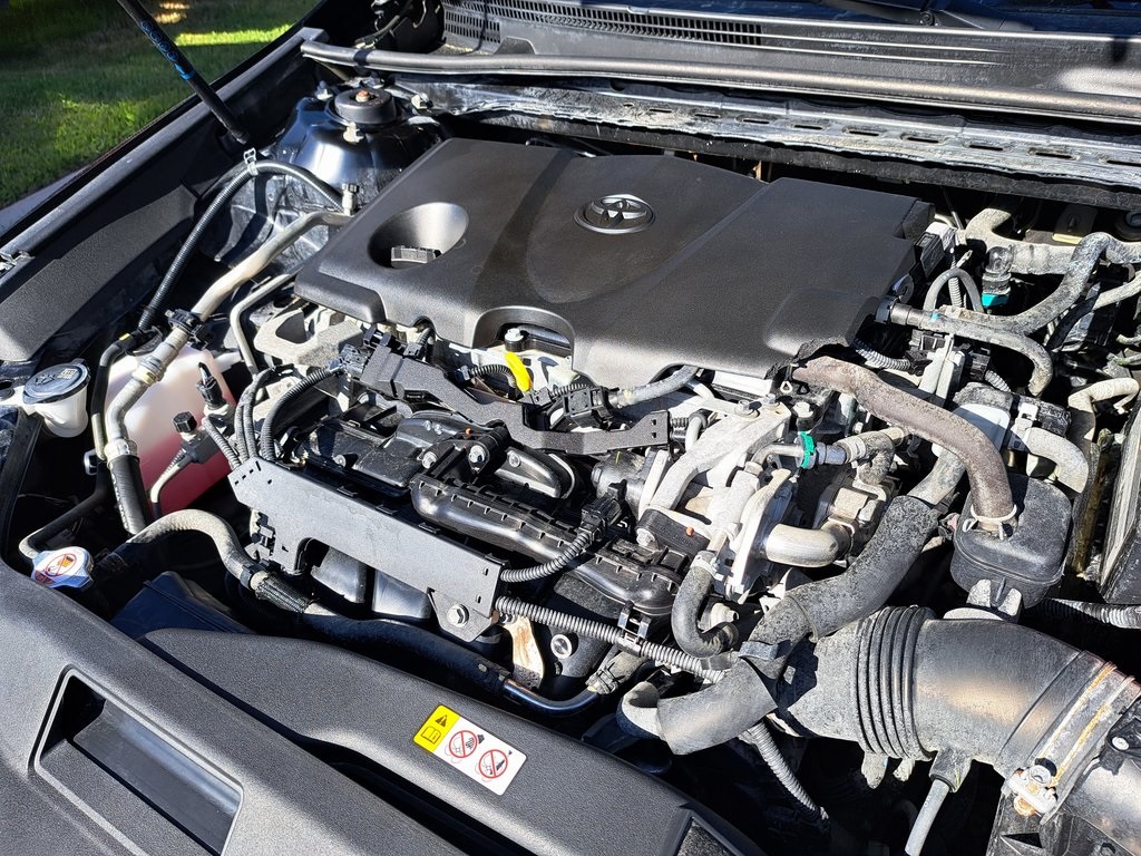 2018 Toyota Camry LE photo 28