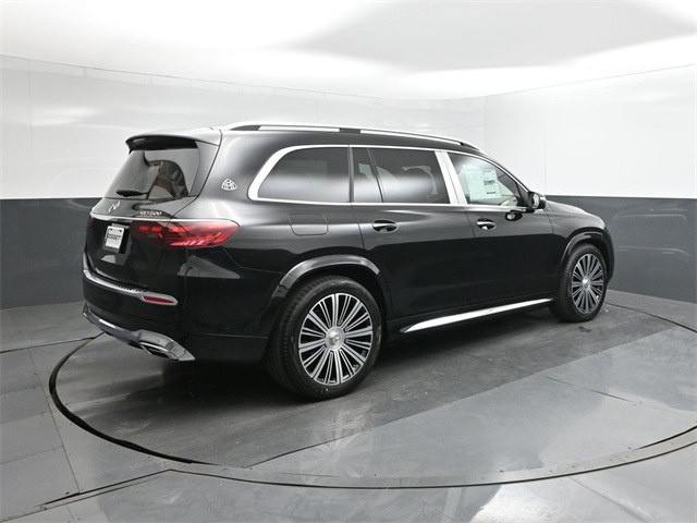 2026 Mercedes Benz GLS 600 4MATIC Maybach photo 4