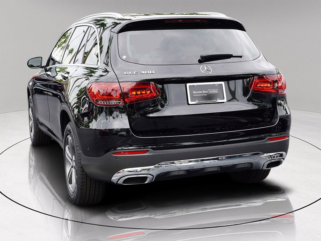 2022 Mercedes Benz GLC 300 photo 3