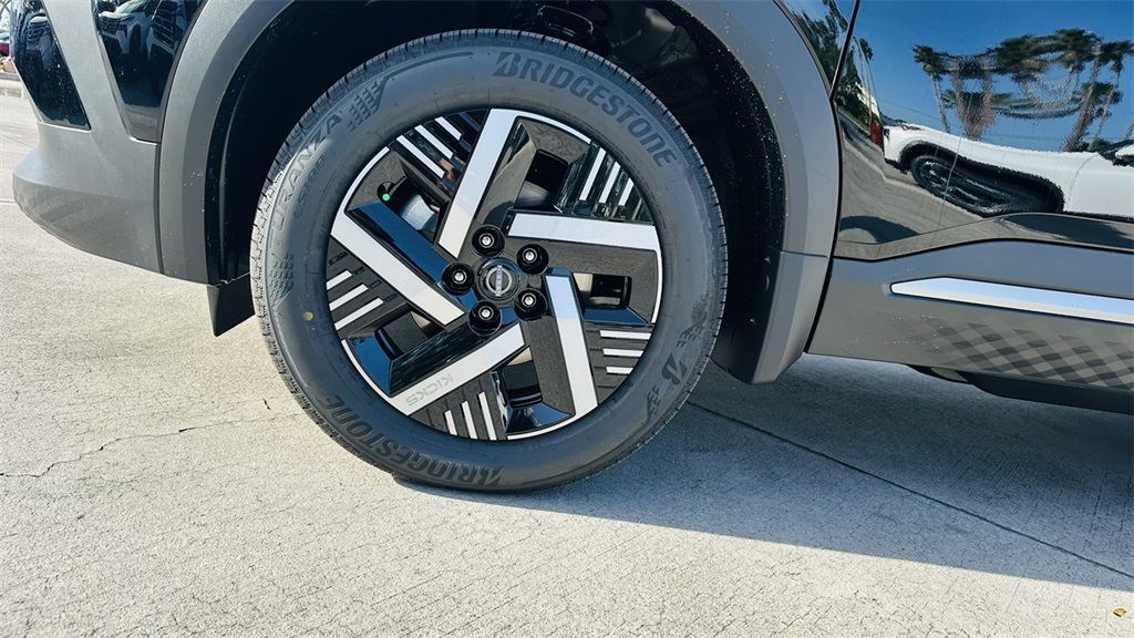 2026 Nissan Kicks SV photo 7