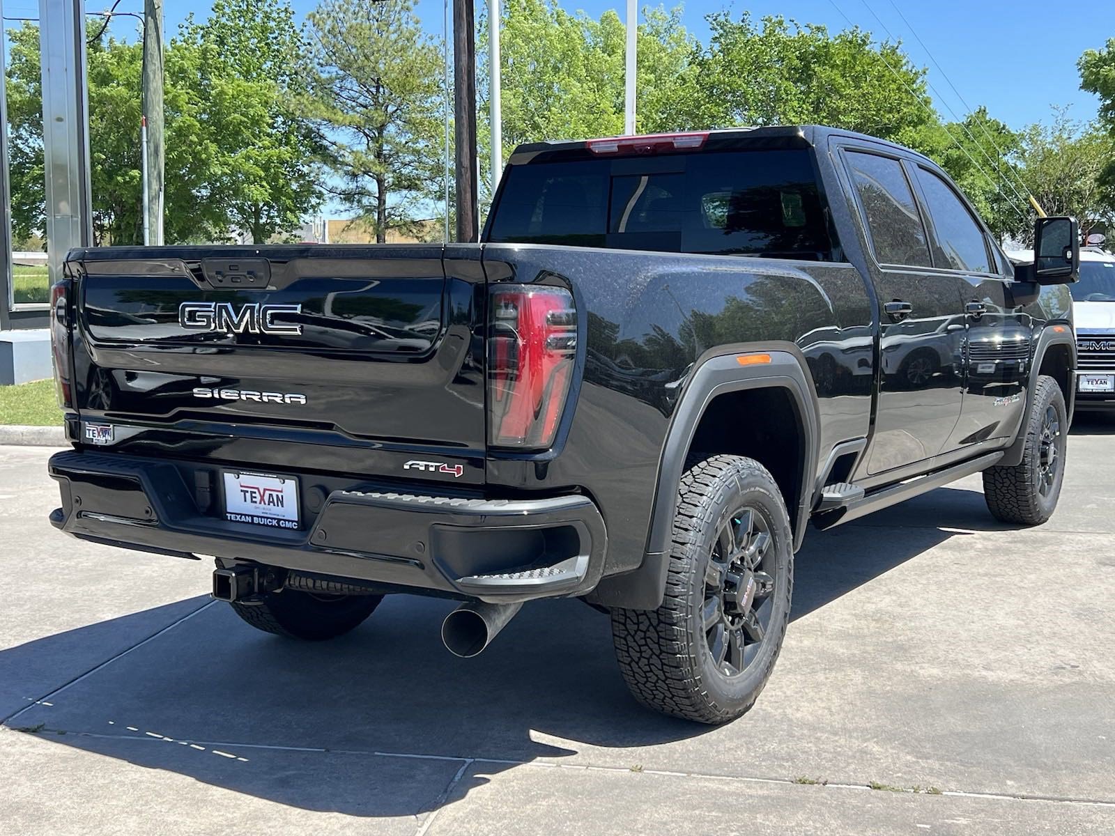 New 2024 GMC Sierra 2500 HD AT4 Crew Cab in Humble G11838 Texan GMC