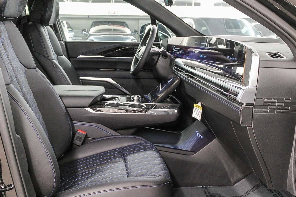 2026 Cadillac Escalade IQ Sport photo 16