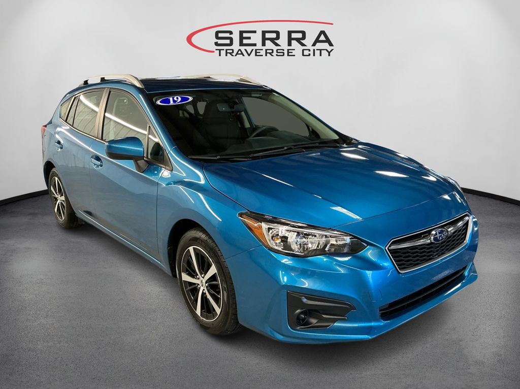 2019 Subaru Impreza Premium photo 3