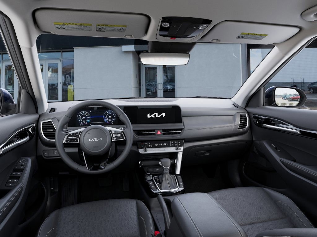 2025 Kia Seltos EX photo 11