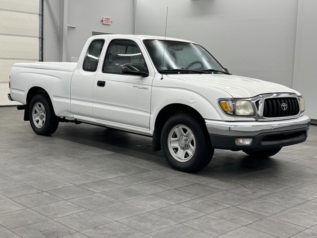 2002 Toyota Tacoma Base's photo