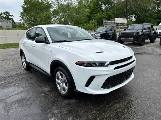 2025 Dodge Hornet GT photo 4