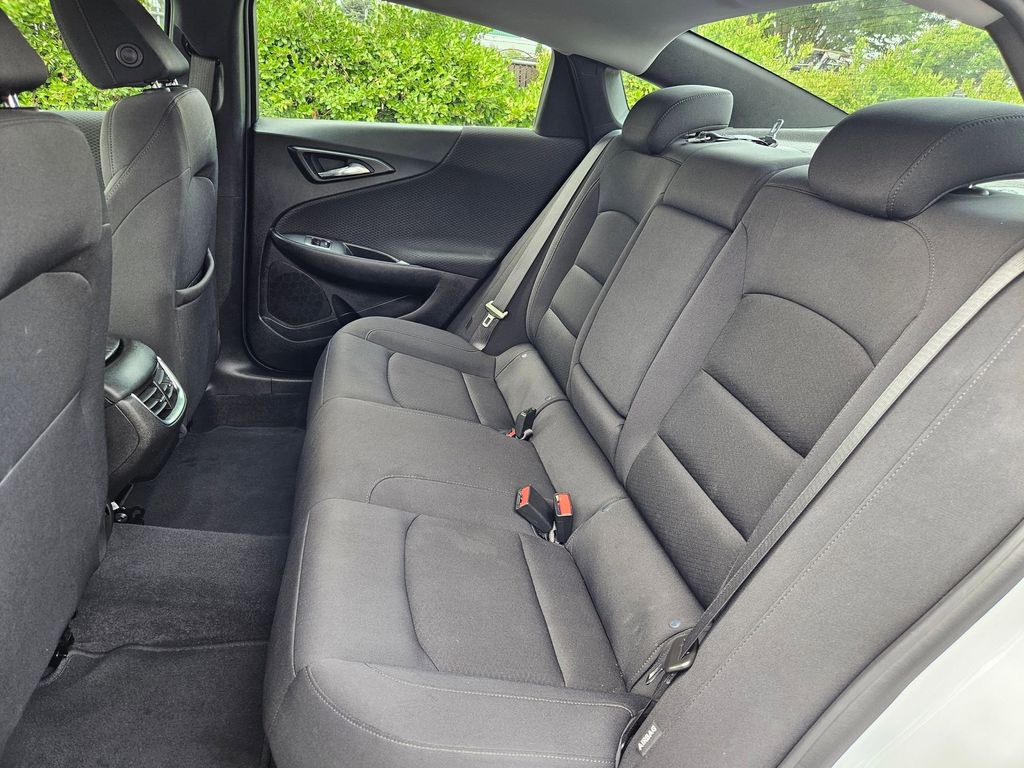 2023 Chevrolet Malibu 1LT photo 23