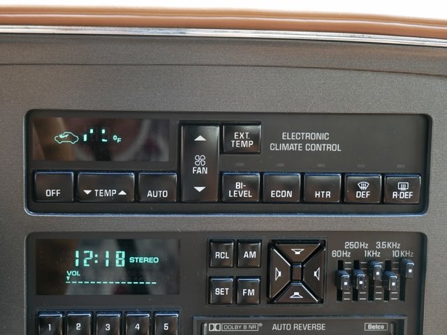 1990 Buick Reatta photo 16