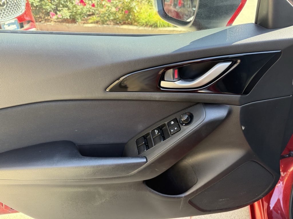 2016 Mazda Mazda3 Touring photo 19