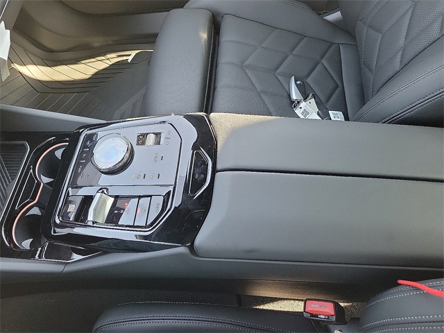 2026 Bmw 550e xDrive photo 28
