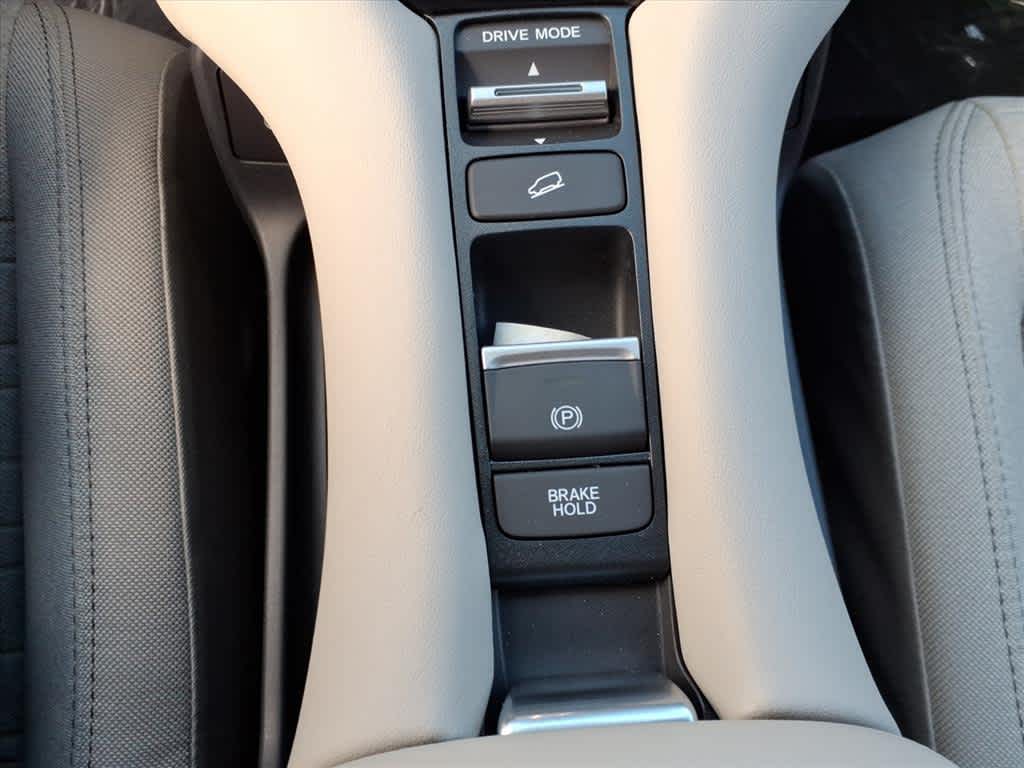 2026 Honda HR-V LX photo 9